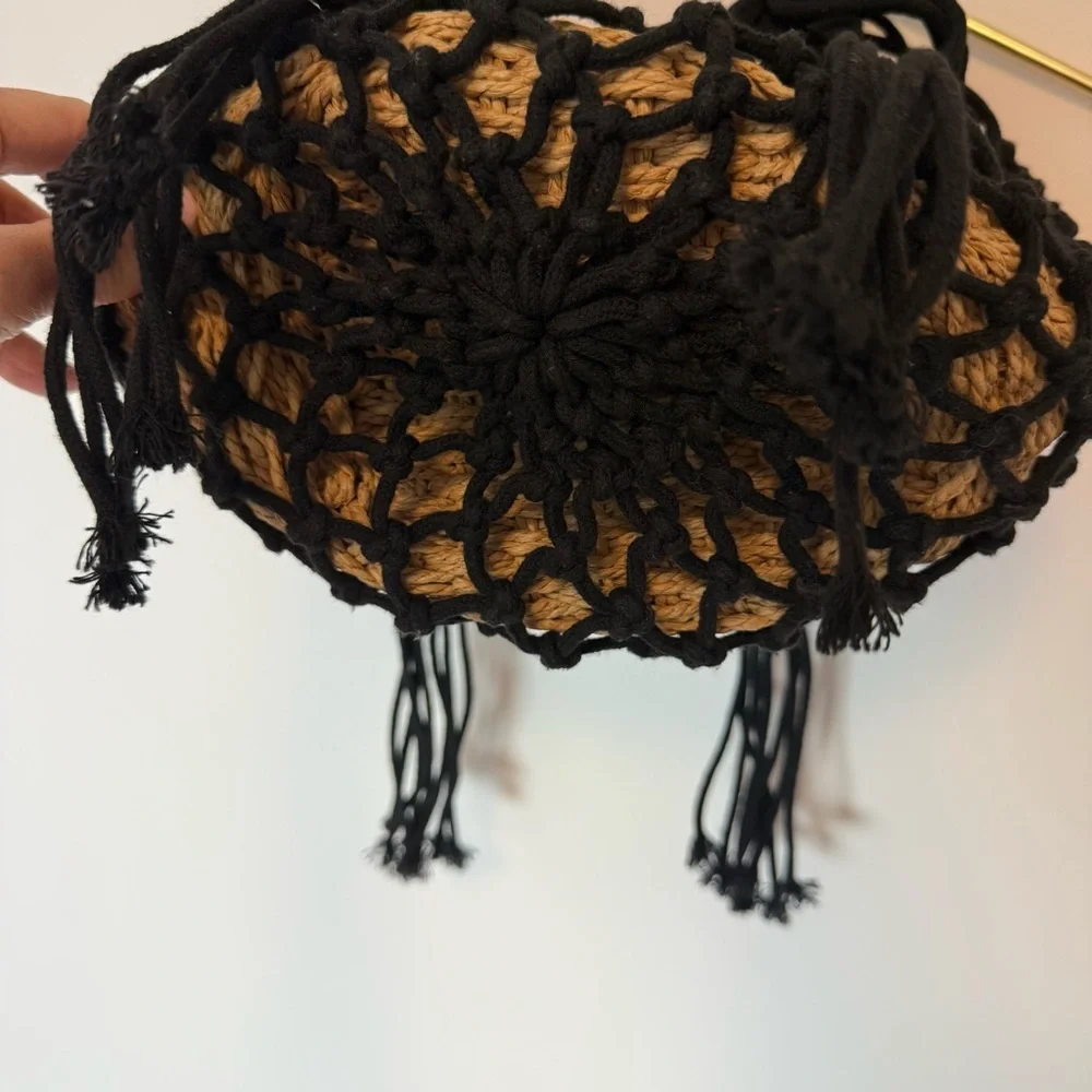 ASOS Black and Tan Woven Women's Bag - Picture 4 of 11